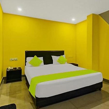 Fabexpress 29 Beach House, Morjim Beach Esterno foto