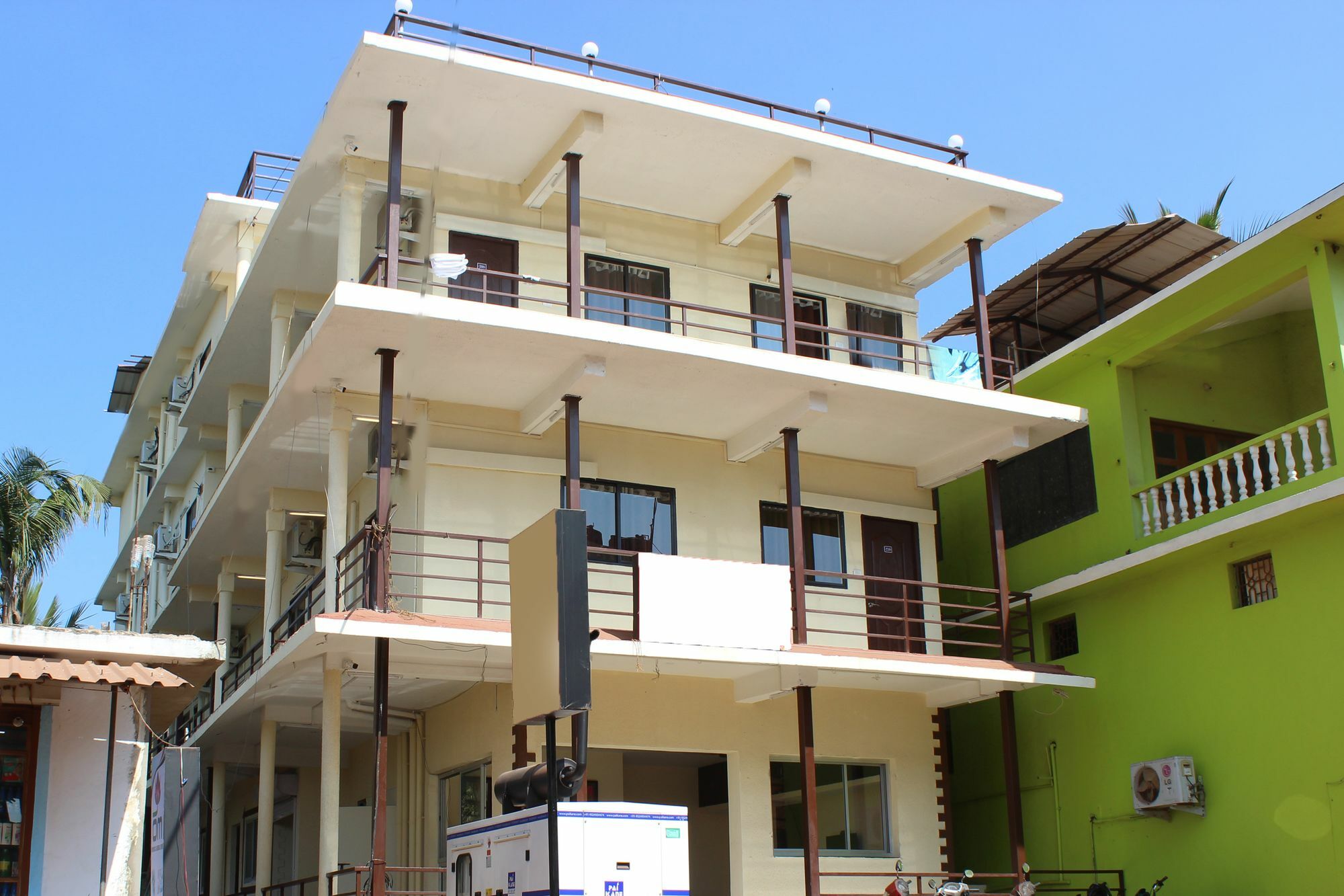 Fabexpress 29 Beach House, Morjim Beach Esterno foto